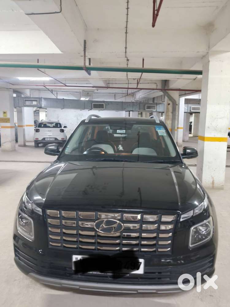 Hyundai Venue S Optional Petrol – Feb 2023  Excellent Condition