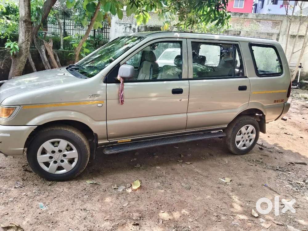 Chevrolet Tavera Neo 2015