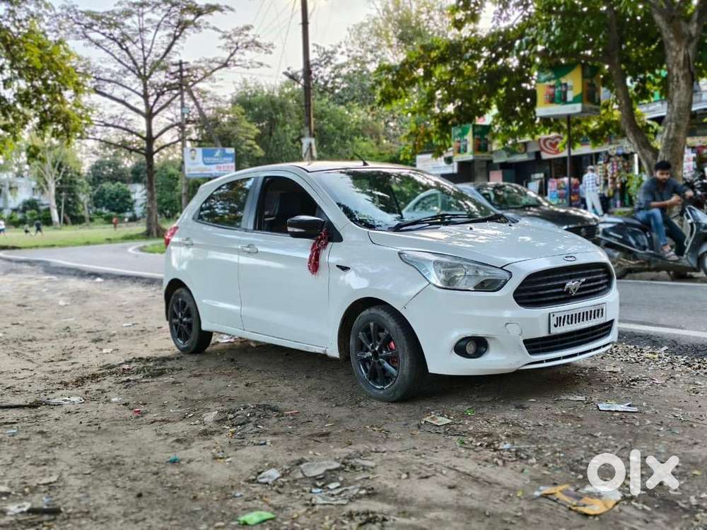 Ford Petrol Manual 2017 Urgent Sell