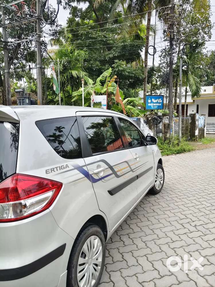 Maruti Suzuki Ertiga 2013 Petrol Well Maintained