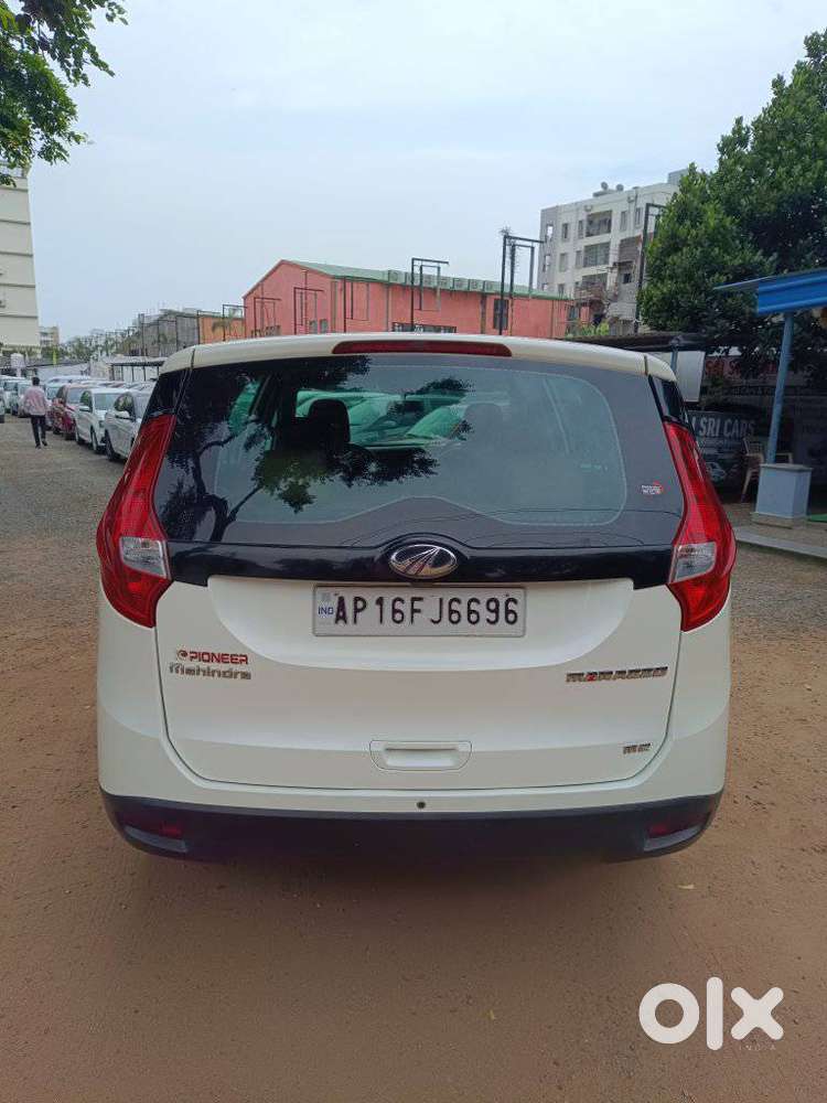Mahindra Marazzo M2, 2018, Diesel
