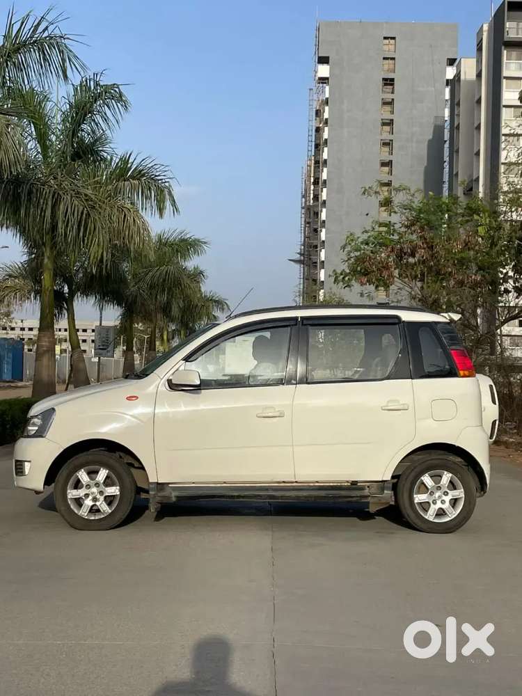 Mahindra Quanto C8