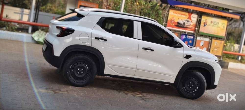 Renault Kiger 2025 Petrol 8000 Km Driven