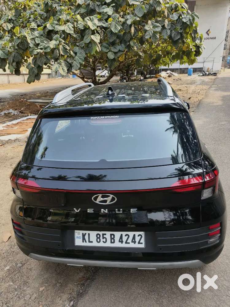 Hyundai Venue 2023 Diesel 20000 Km Driven