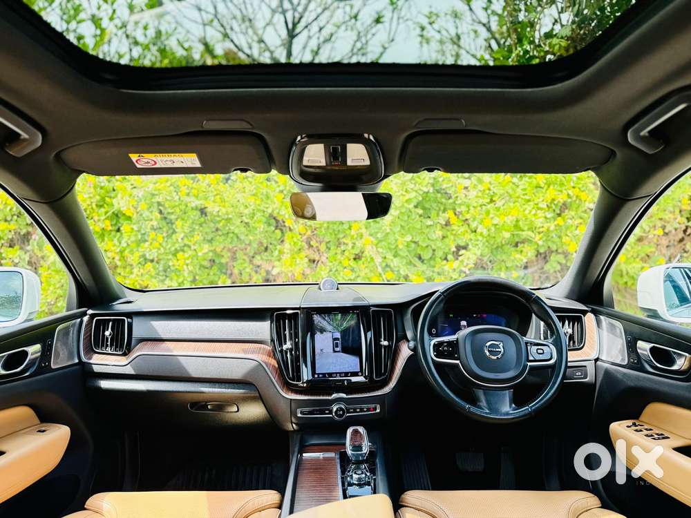 Volvo Xc60 D5 Inscription, 2022, Petrol