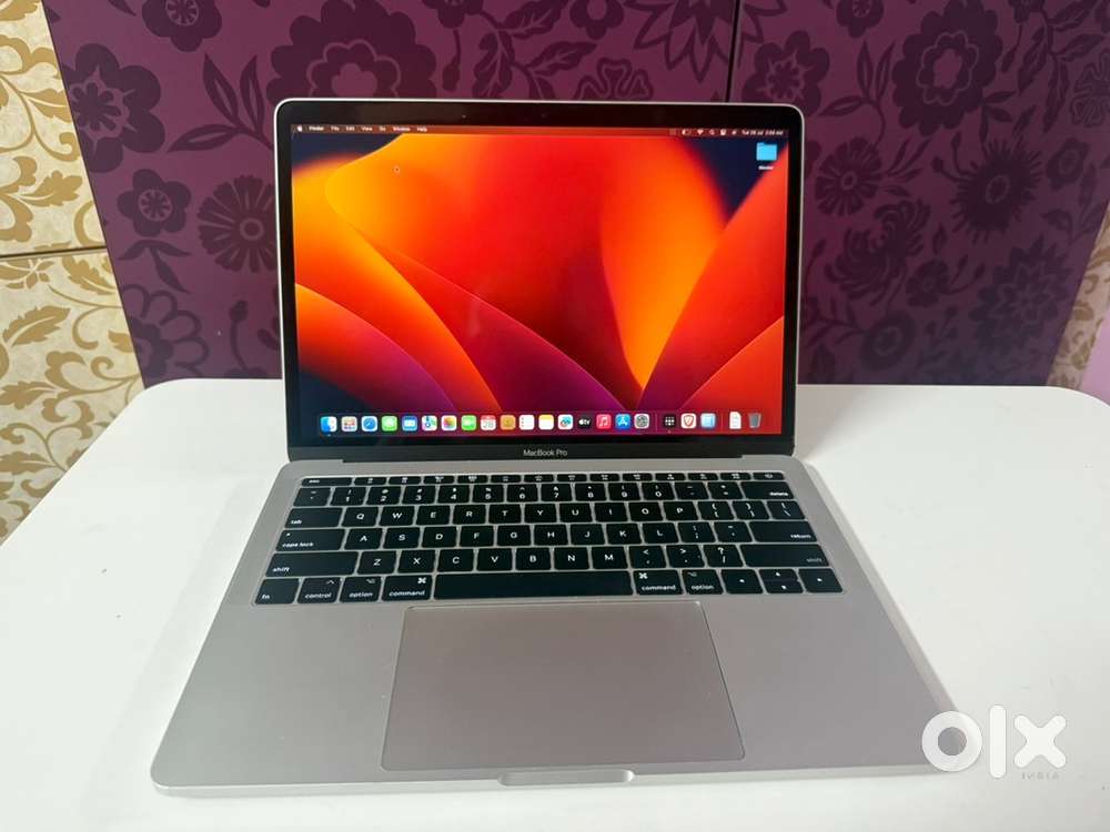 Apple MacBook Pro i5