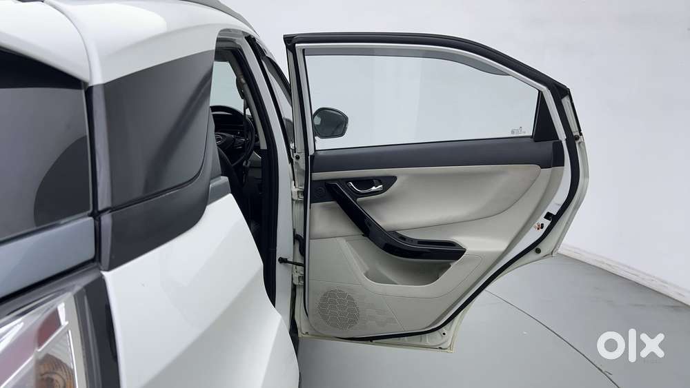 Tata Nexon 1.5 Revotorq Xza Plus S Amt, 2021, Petrol