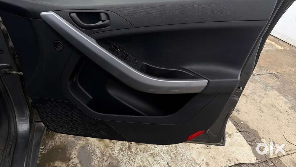 Tata Nexon 1.5 Revotorq Xma Amt, 2023, Petrol
