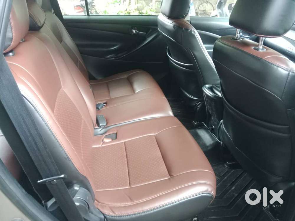 Innova Crysta.