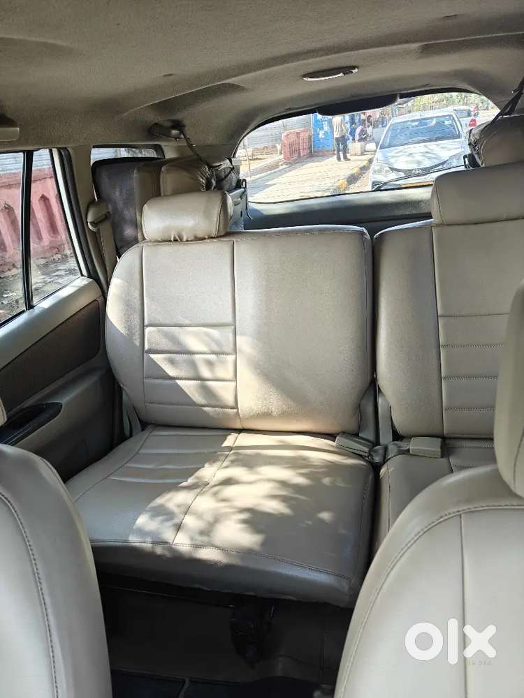 Toyota Innova 2014