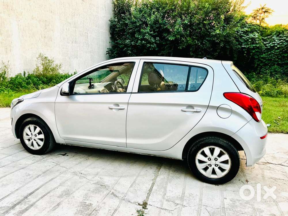 Hyundai I20 2010-2012 1.2 Sportz Option, 2012, Cng & Hybrids