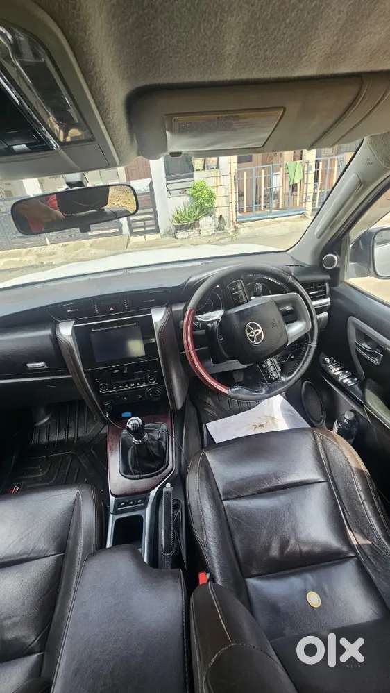Toyota Fortuner 2017 Diesel 292000 Km Driven