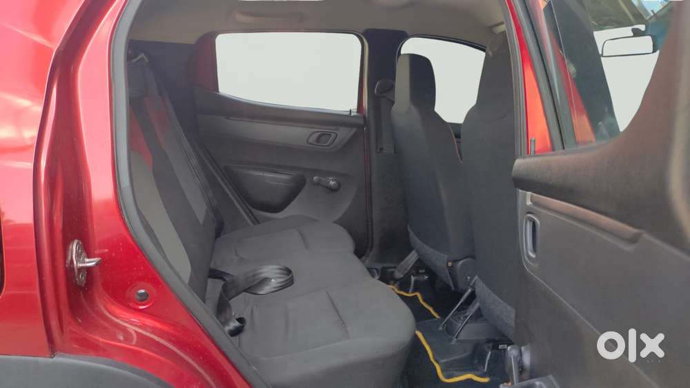 Renault Kwid 2019-ongoing 1.0 Rxt Amt (o), 2017, Petrol