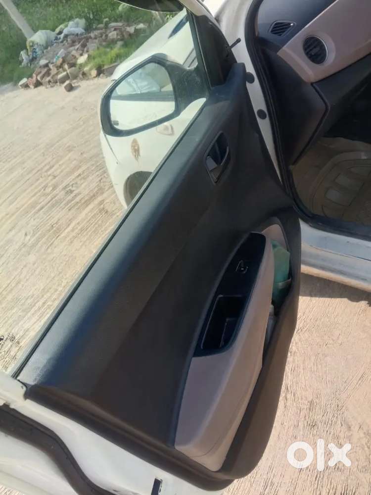 Hyundai Xcent 2017 Abs