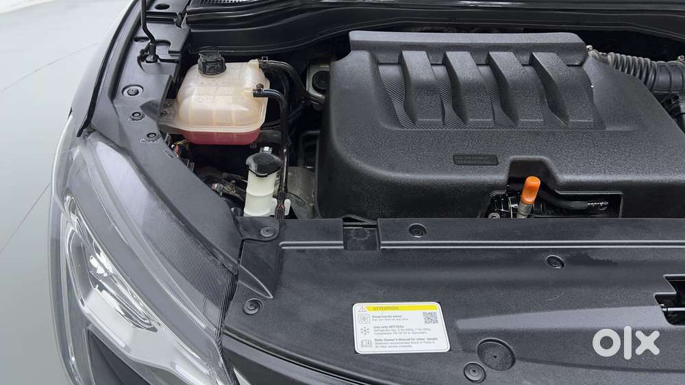 Mahindra Xuv700 2.0 Ax 5 Petrol Mt 7 Str, 2022, Petrol