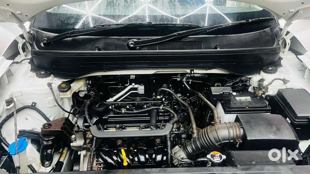 Hyundai Venue 2021 Petrol 23800 Km Driven