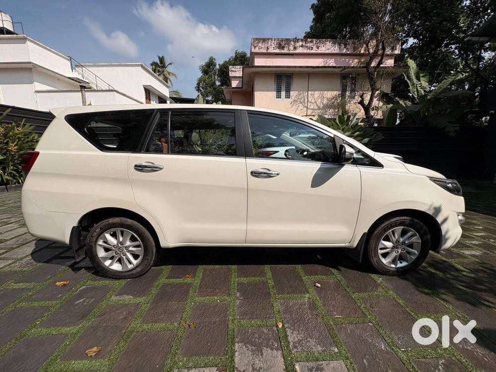 Toyota Innova Crysta 2.4 V 8 Str, 2018, Diesel