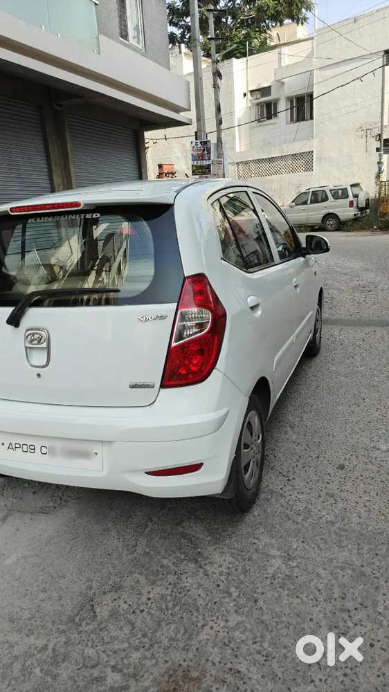 Hyundai I10 Sportz 1.2 Petrol At 2013