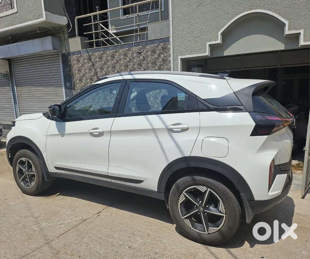Tata Nexon 2025 Petrol 13500 Km Driven