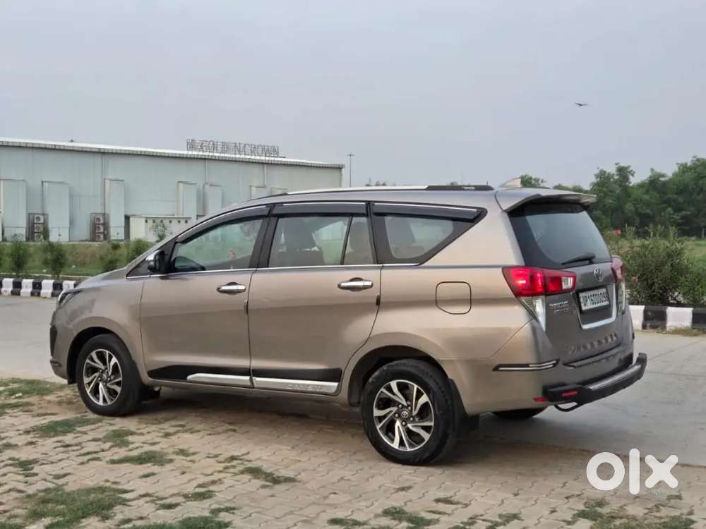 Toyota Innova Crysta 2022