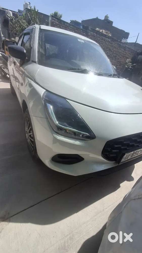 Maruti Suzuki Swift 2025 Petrol 22300 Km Driven Brand New Condition