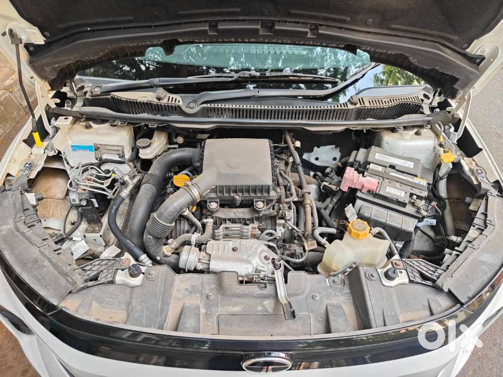 Tata Nexon Pure S Amt With Sunroof