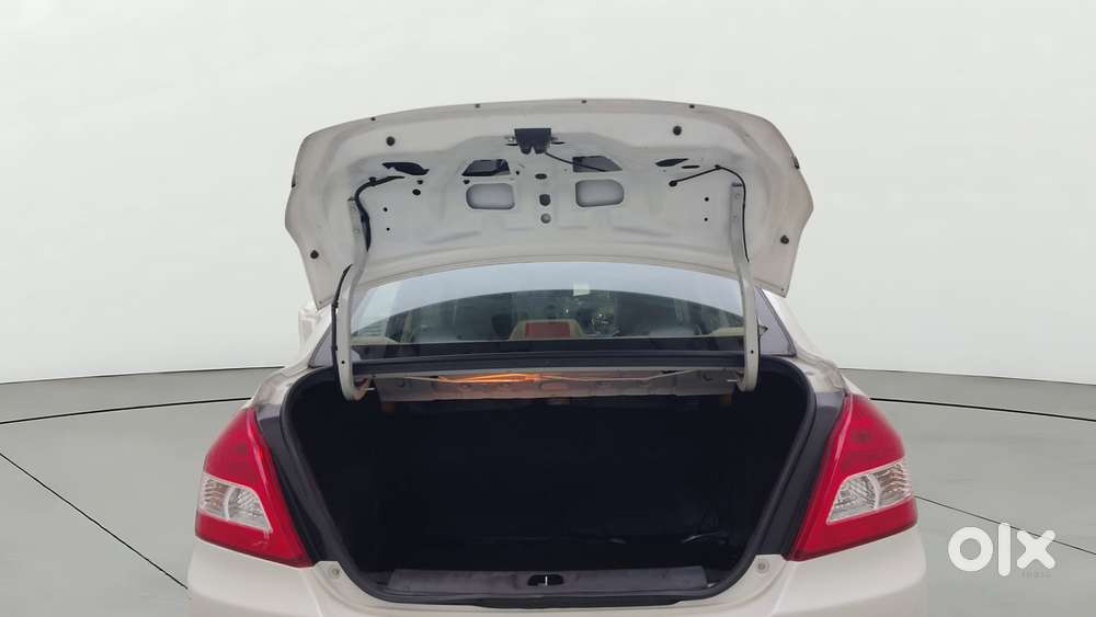 Maruti Suzuki Swift Dzire Vxi Optional, 2016, Petrol