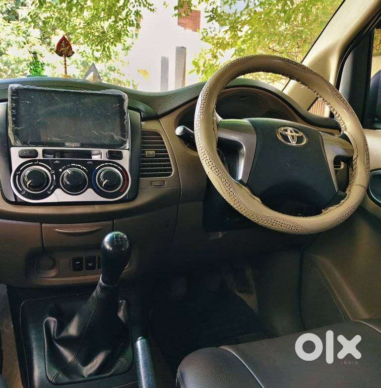 Toyota Innova 2.5 G (diesel) 8 Seater, 2015, Diesel