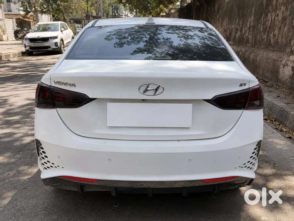 Hyundai Verna 1.5 SX VTVT, 2022, Petrol