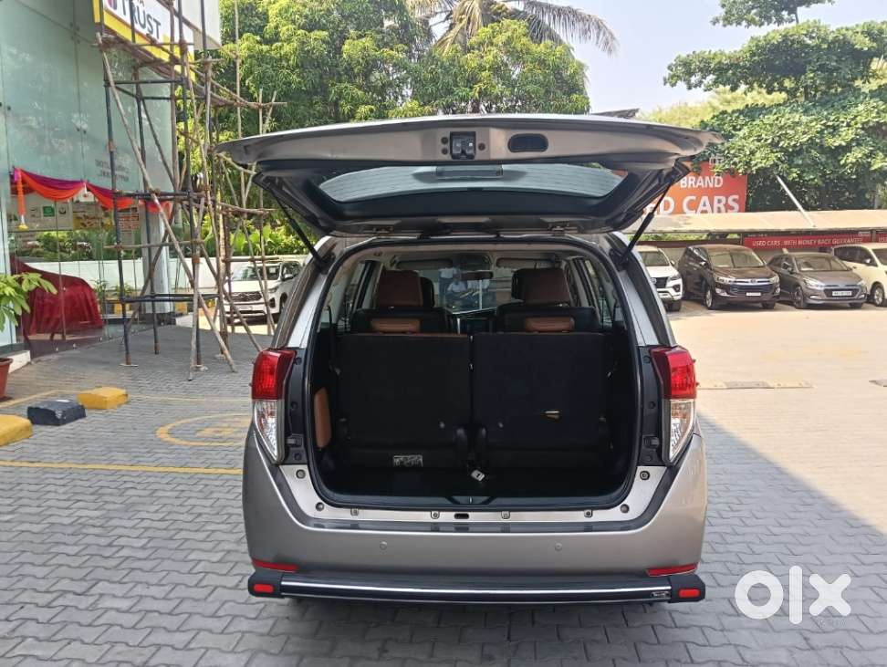 Toyota Innova Crysta Zx 2.4 Diesel 7 Seater, 2016, Diesel