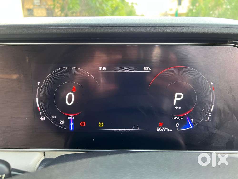 Mahindra Xuv700 2.2 Ax 7 Diesel At Luxury Pack Str Awd, 2022, Diesel