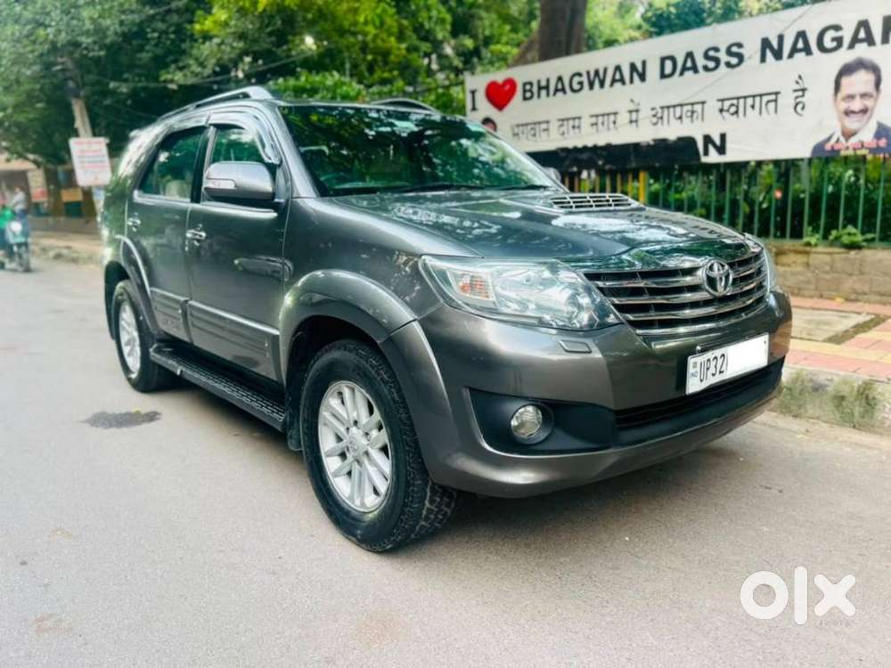 Toyota Fortuner 4x2 Manual, 2013, Diesel