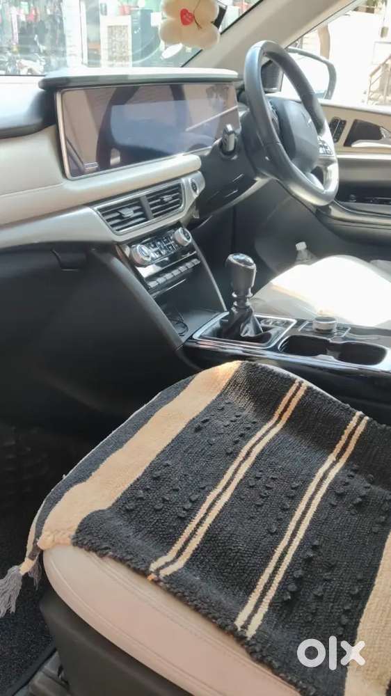 Mahindra Xuv700l 2024 Diesel 30000 Km Driven