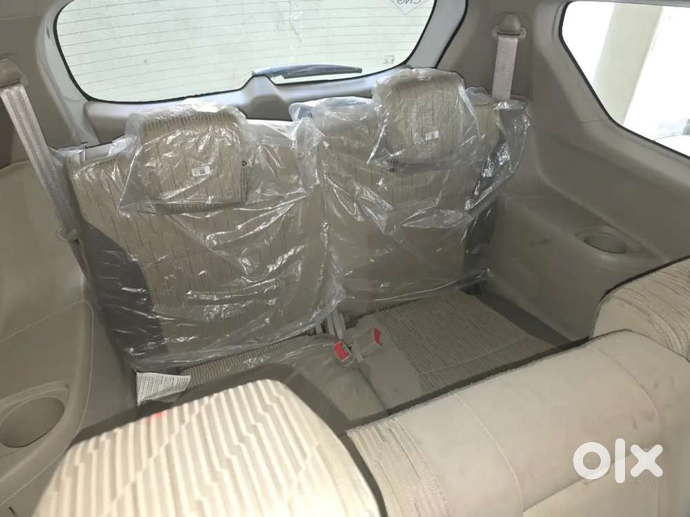 Maruti Suzuki Ertiga Zxi Cng 2025