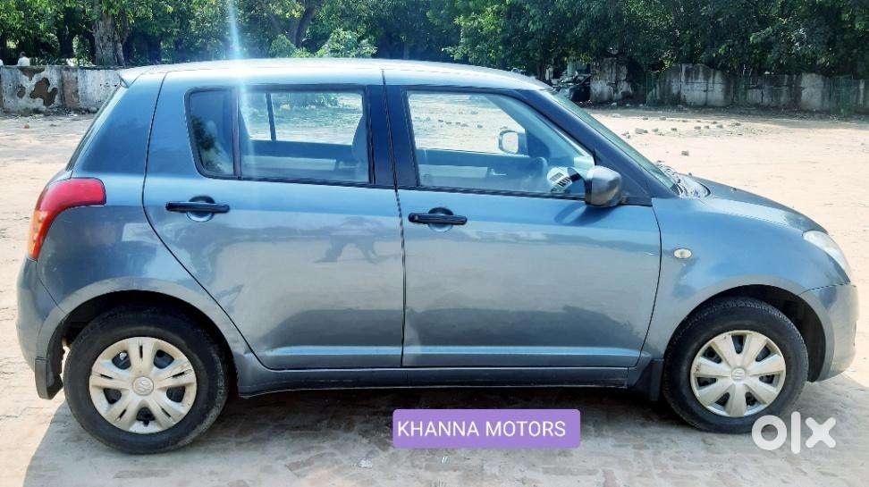 Maruti Suzuki Swift Vxi + Manual, 2011, Petrol
