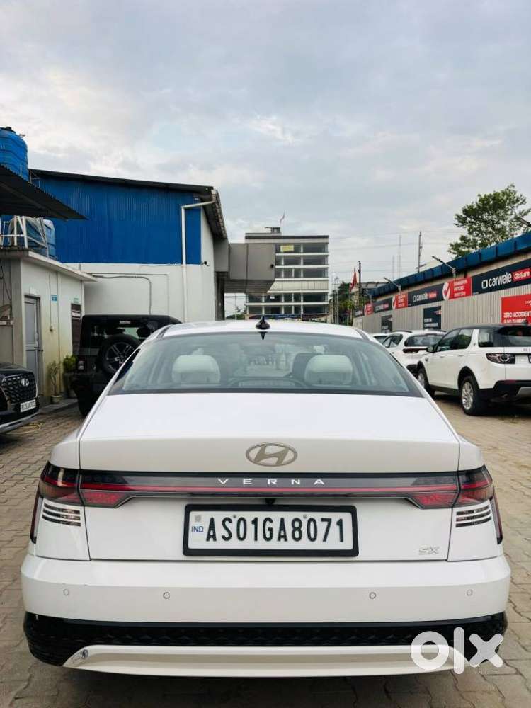Hyundai Verna 1.5 Sx (o) Vtvt Ivt, 2024, Petrol