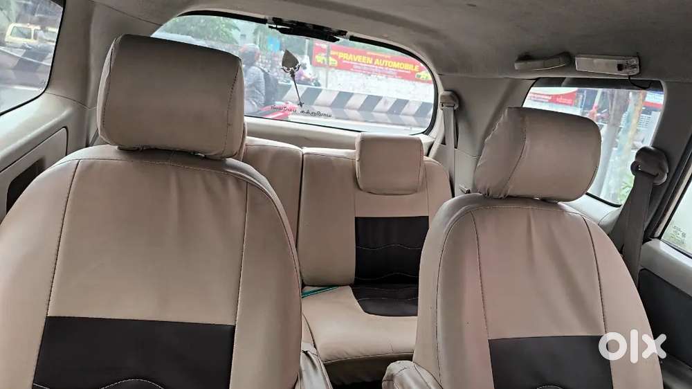 Toyota Innova 2.5 E 2010