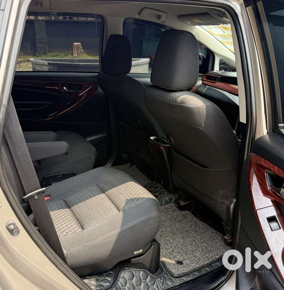 Toyota Innova Crysta