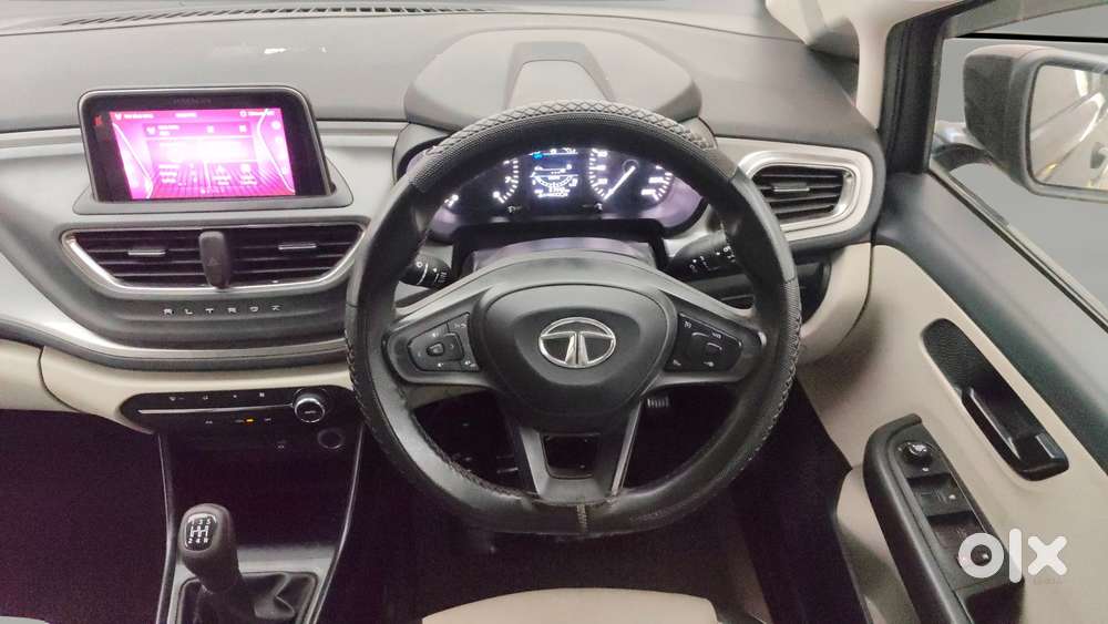 Tata Altroz 1.2 Xt, 2022, Petrol