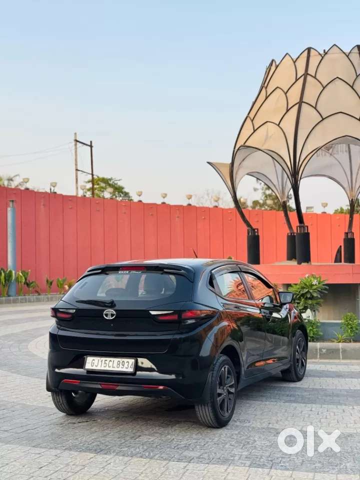 Tata Altroz 1.2 Xz Plus Dark Edition, 2022, Petrol