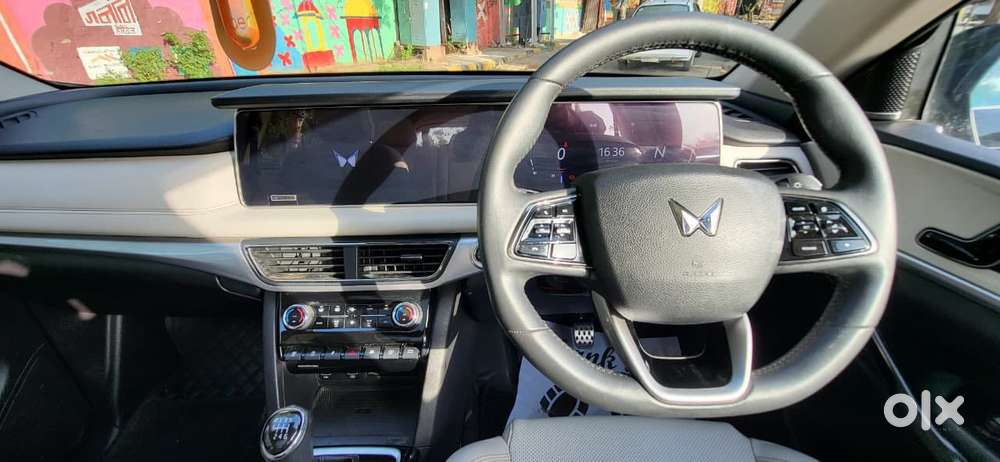 Mahindra Xuv700 2.2 Ax 7 Diesel Mt Luxury Pack Str, 2024, Diesel