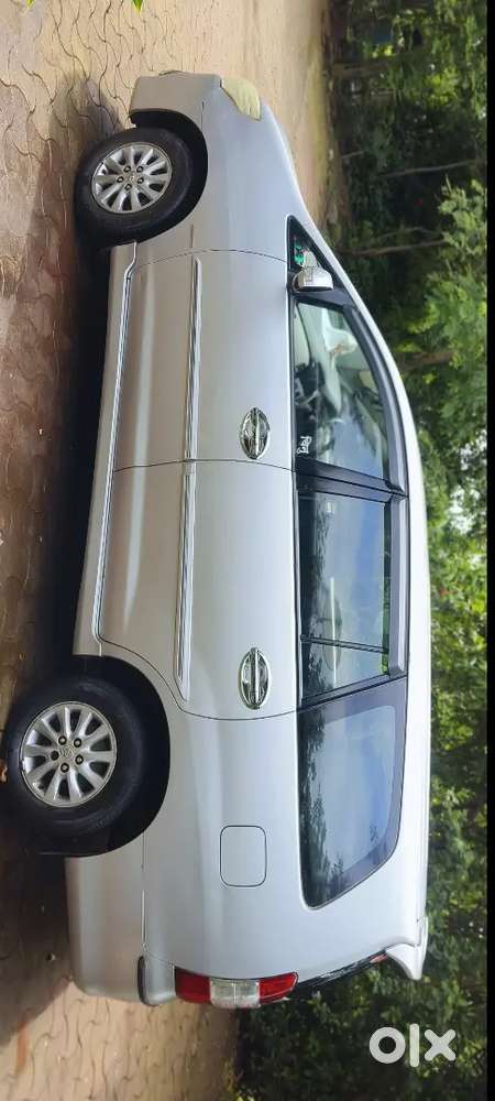 Toyota Innova 2013