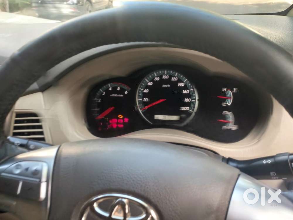 Toyota Innova [2013-2016] 2.5 V Diesel 7 Str, 2014, Diesel