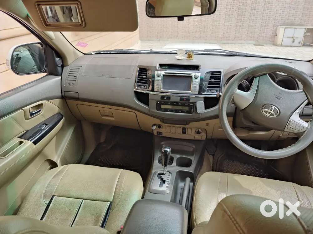 Toyota Fortuner 2012 Diesel 143000 Km Driven