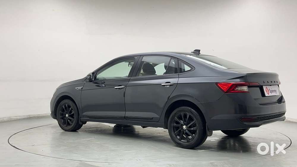 Skoda Slavia Ambition 1.0l Tsi At, 2022, Petrol