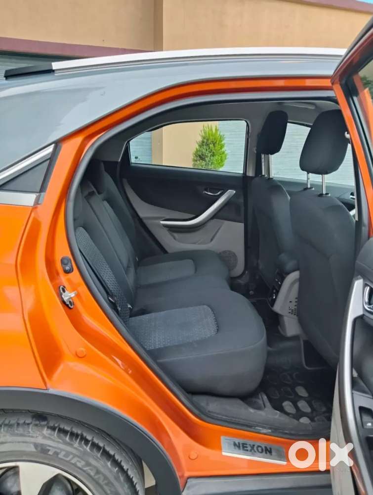 Tata Nexon 1.2 Revotron Xza Plus Dualtone, 2018, Petrol
