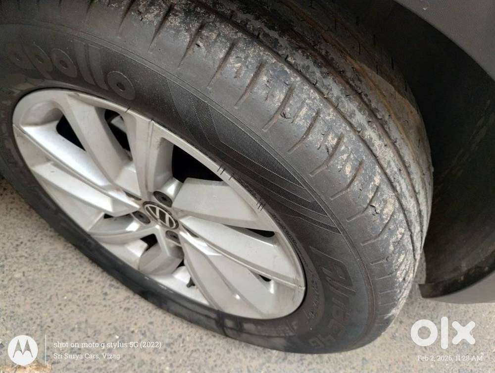 Volkswagen Taigun 1.0 Tsi Highline At, 2022, Petrol