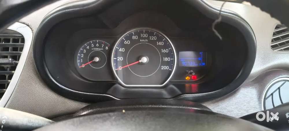 Hyundai I10 Sportz 2012