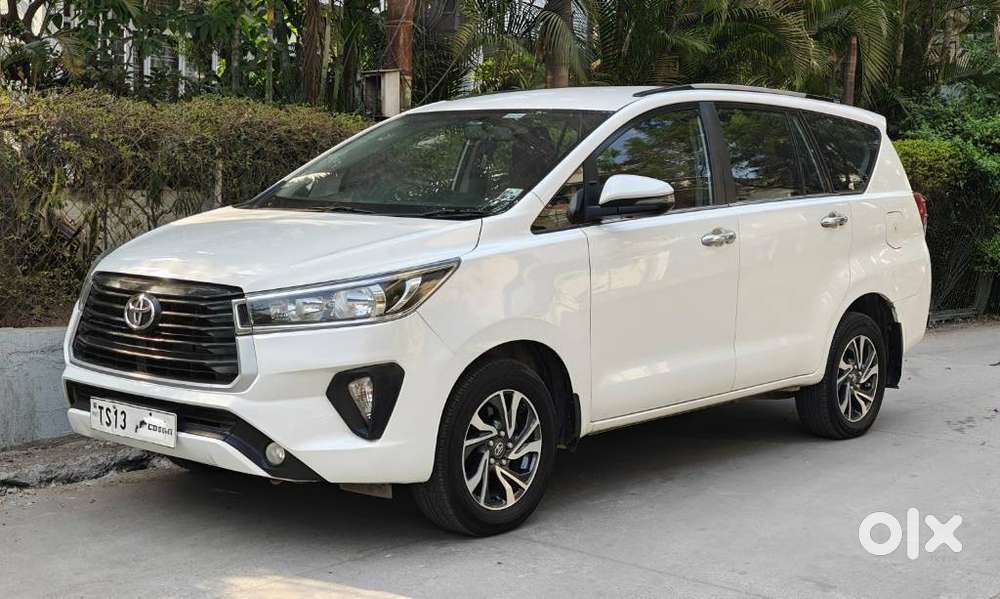Toyota Innova Crysta 2.4 Gx Limited Edition At 7 Str, 2022, Diesel