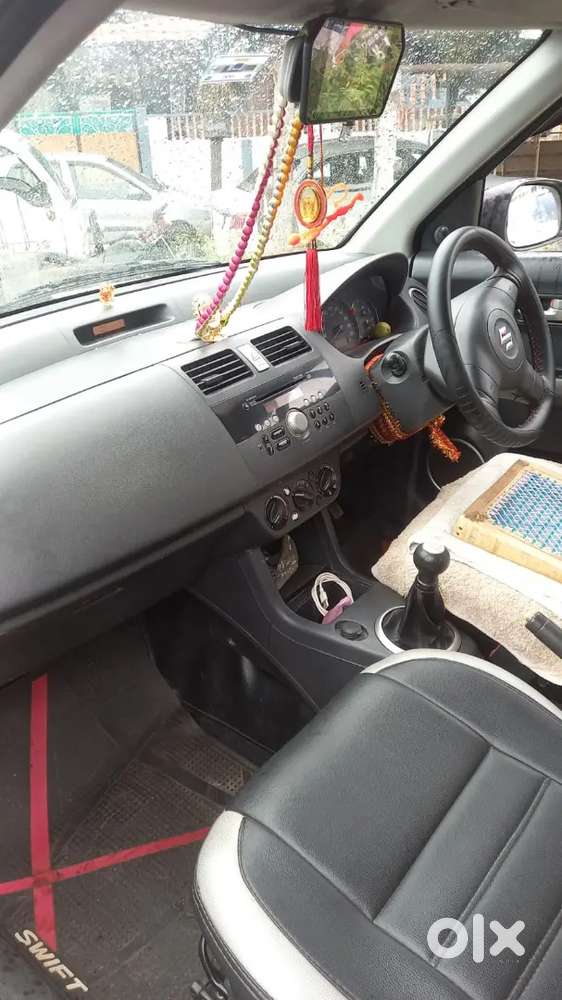 Maruti Suzuki Swift Dzire 2011